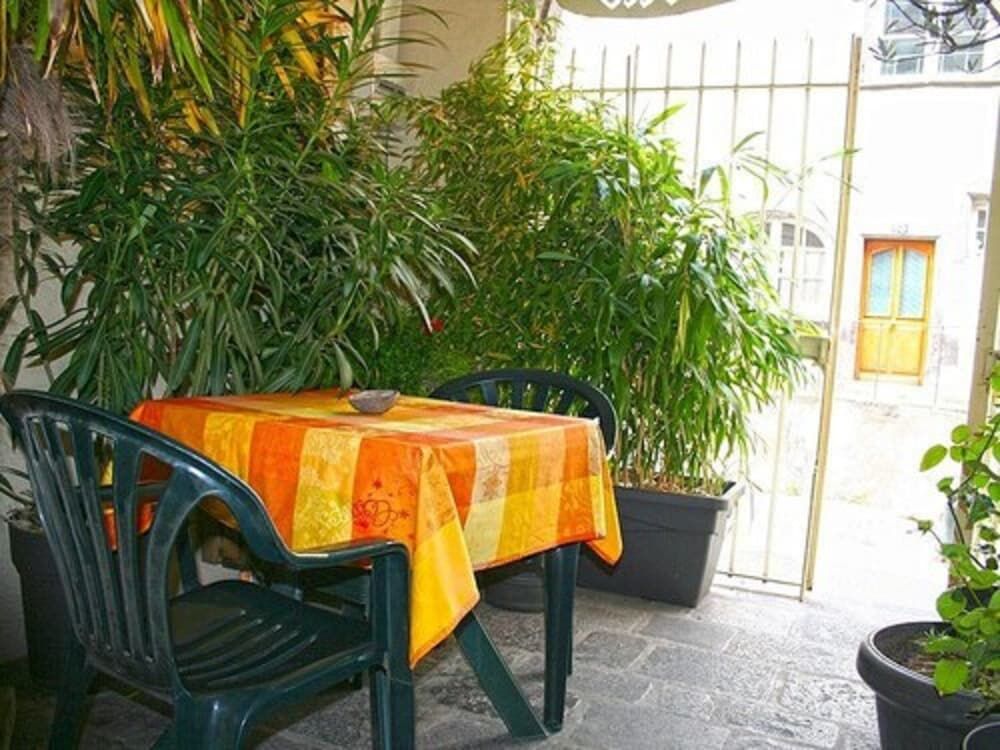 La Caravelle 2 estrelas em Riom