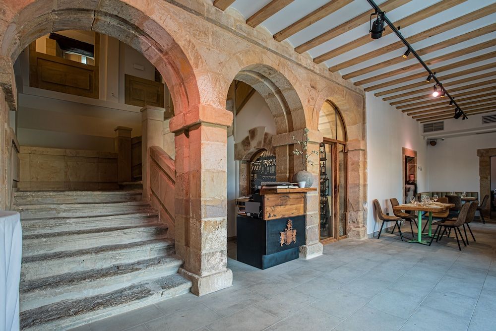 Palacio de los Acevedo 2