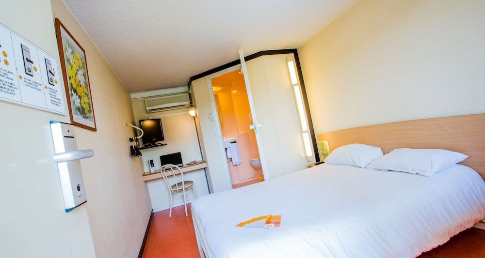 Premiere Classe Clermont Ferrand Nord 3