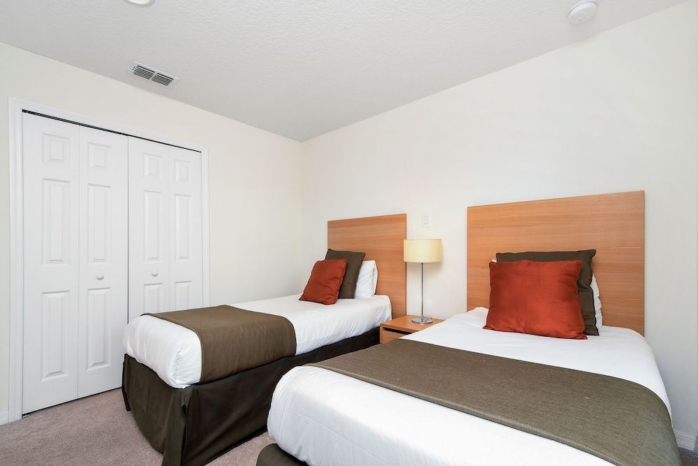 Amazing Three Bedrooms w Spa/Jacuzzi close Disney @ Encantada 3012 2