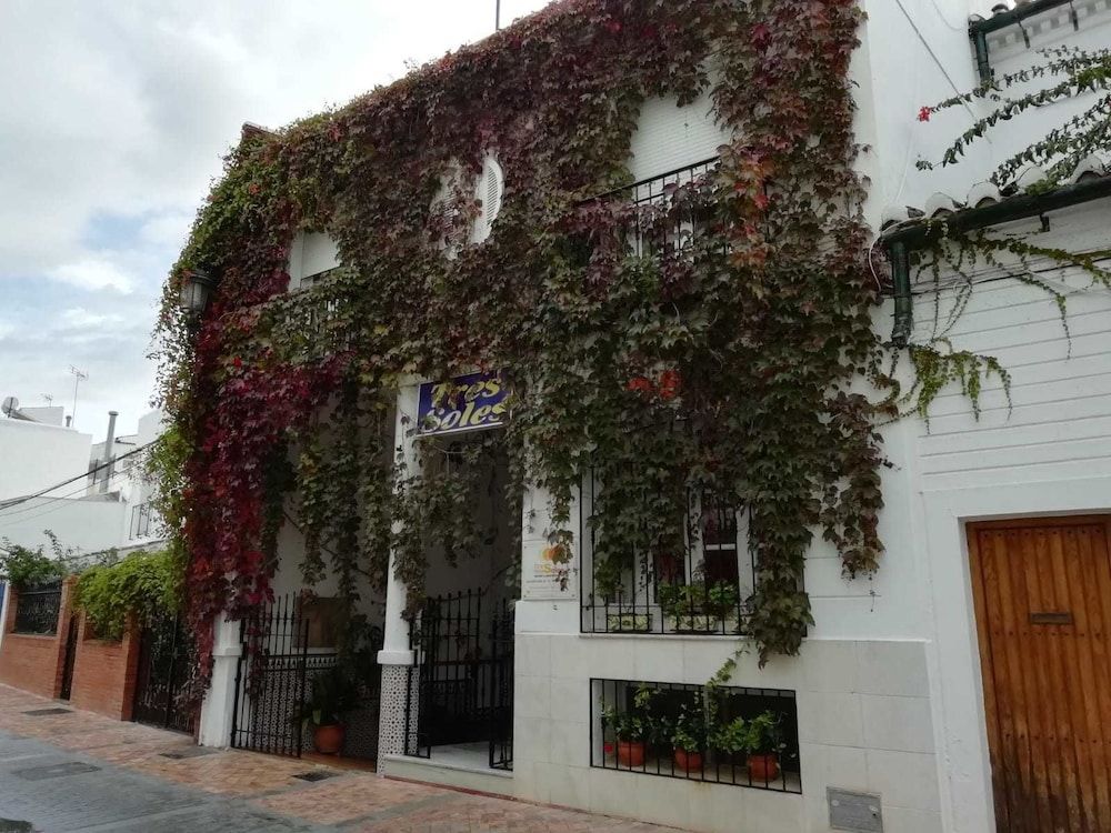 Hostal Tres Soles -1 estrellas en Nerja