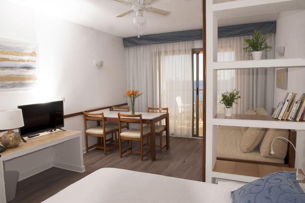 Maria Cristina Beach 3