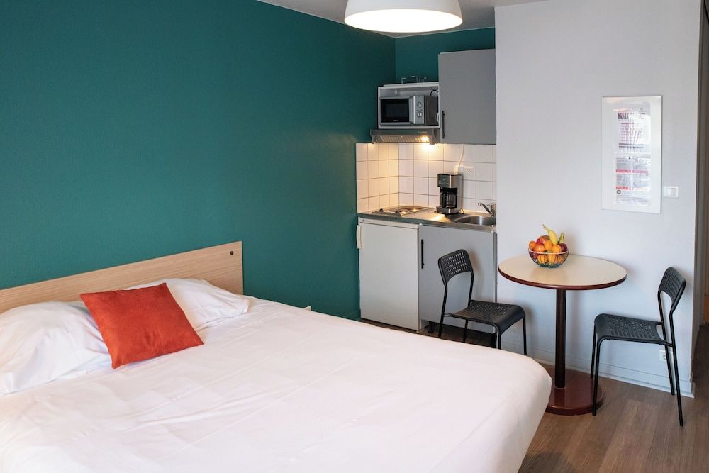 Terres de France - Appart-Hotel - Brest 2 estrelas em Brest