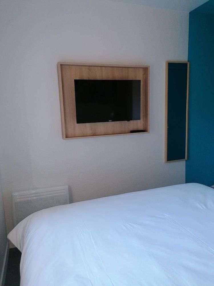 Kyriad Direct Martigues 3