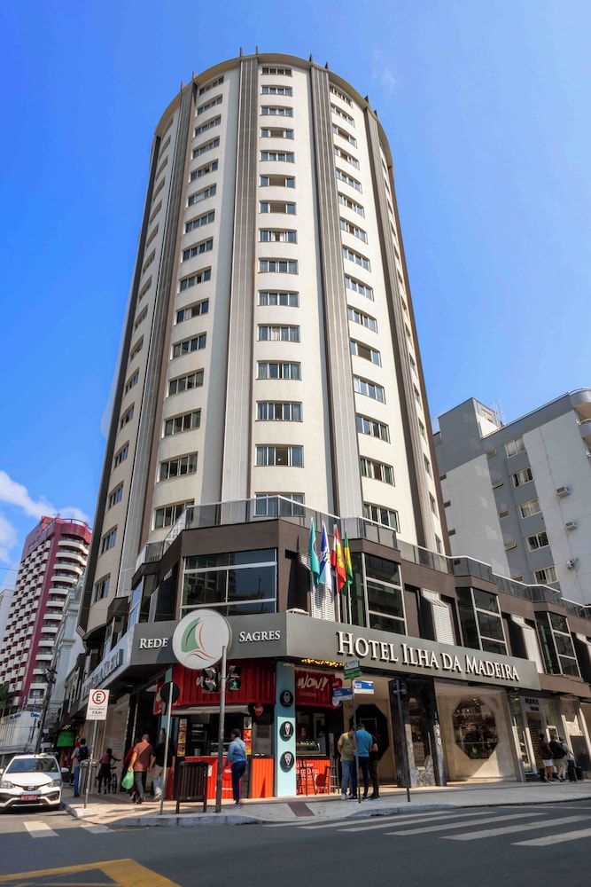 Hotel Ilha da Madeira 3 estrelas em Balneário Camboriú