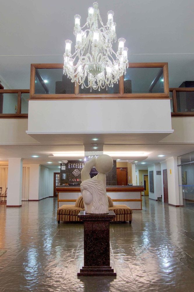 Bristol Exceler Plaza Hotel 3