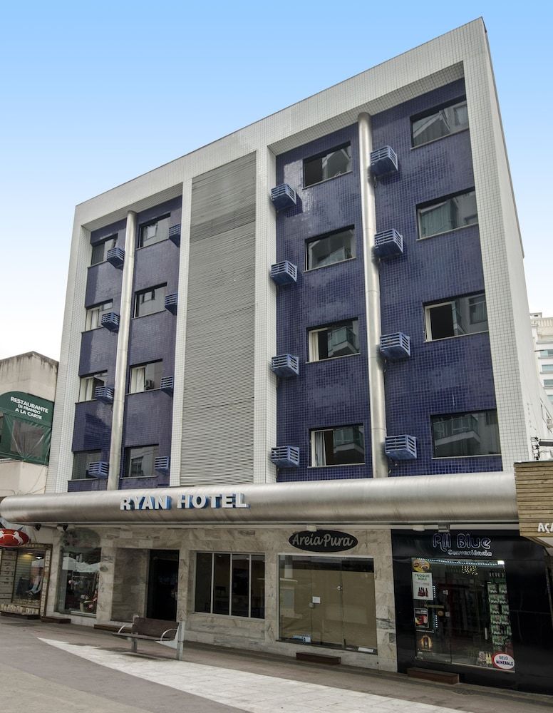 Hotel Ryan 3 estrelas em Balneário Camboriú