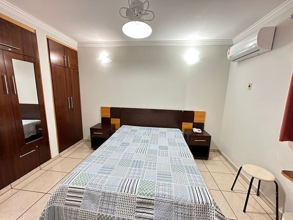 DI ROMA FIORI VIA CALDAS