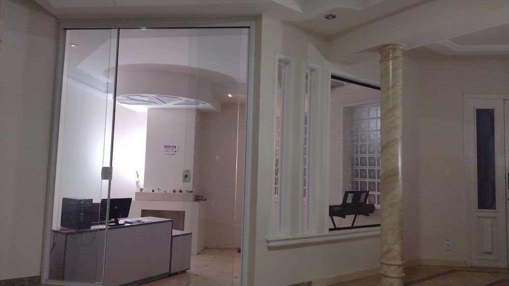 Acomodações Anfitriã