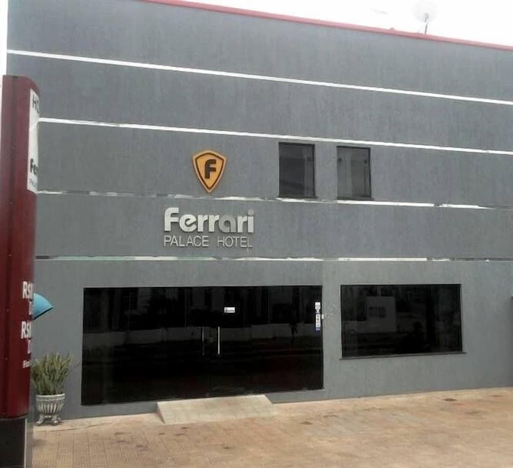 Ferrari Palace Hotel 3 estrelas em Boa Vista