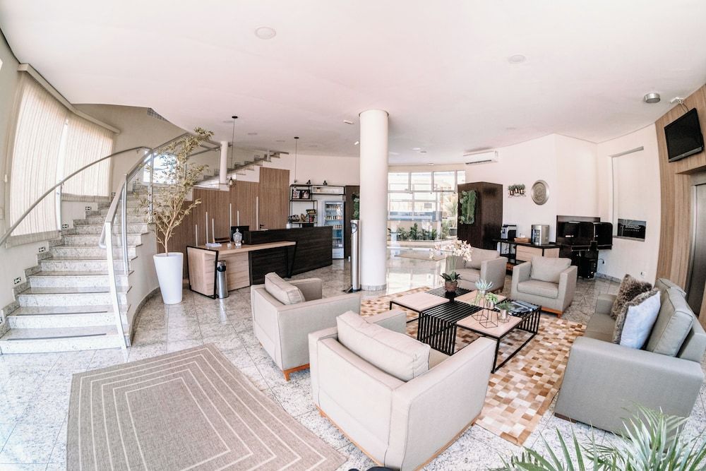 Ferian Plaza Hotel 2