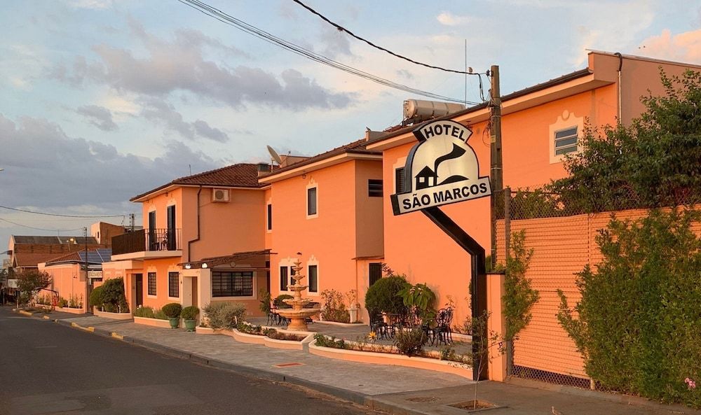 Hotel São Marcos 2 estrelas em Orlândia
