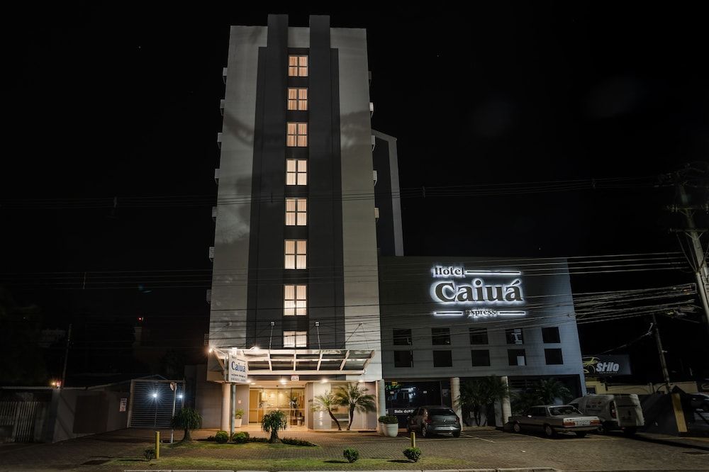 Hotel Caiua Express 3 estrelas em Maringá