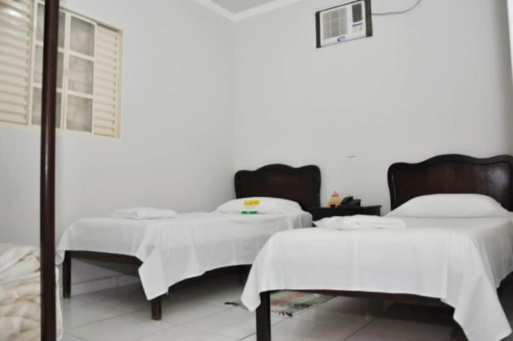 Hotel Carolina II 3