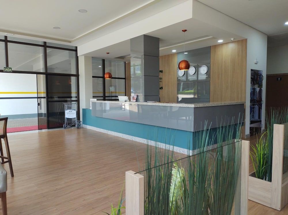 Hotel Maestro Express 2