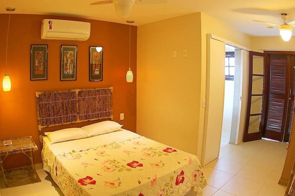 Oceanica 1000 Beachfront Pousada 3