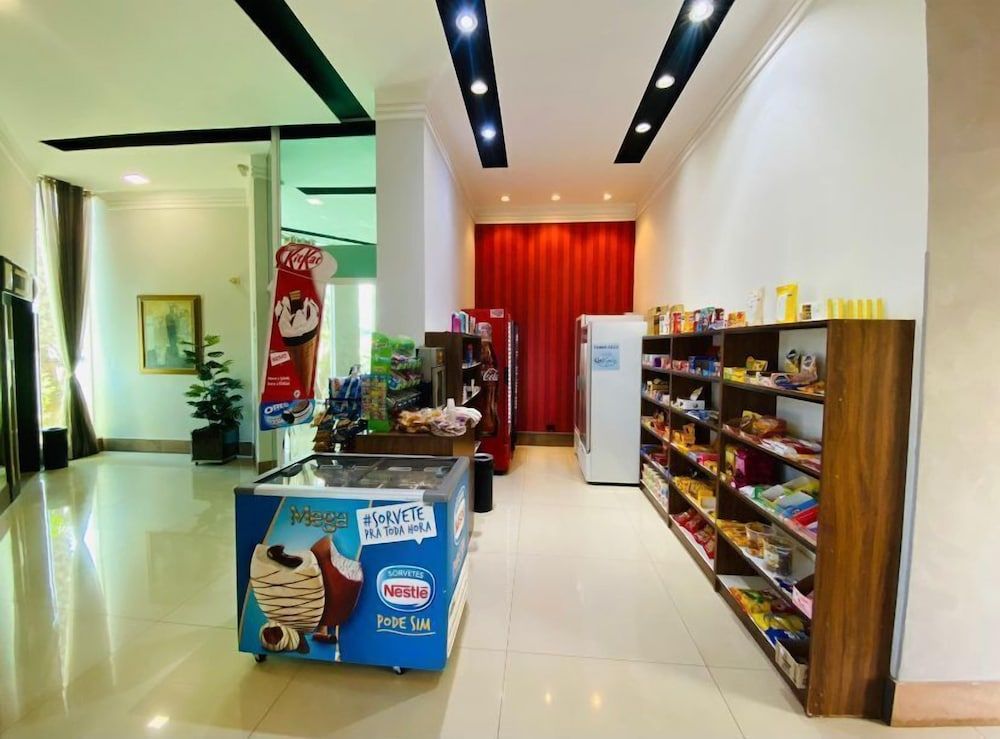 Shelton Palace Hotel 3