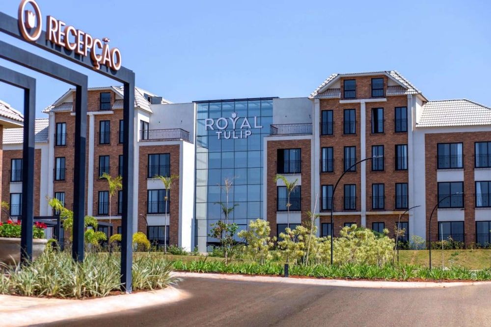 Royal Tulip Holambra 2