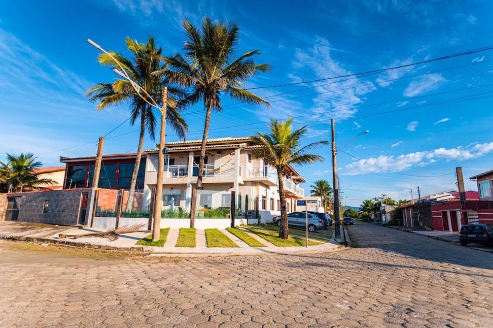 Mar Egeu Arte & Pouso