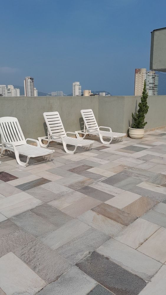 500m da Praia, BIWA Edifício com Piscina, 1garagem, WI-FI, Portaria 24hs, churrasqueira, playground, jardim, Centro do Guarujá, SP 1