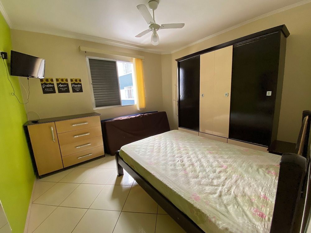 Pé na areia Canto do forte II