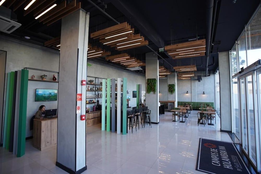 CAMPOS DE HOLAMBRA INN 2