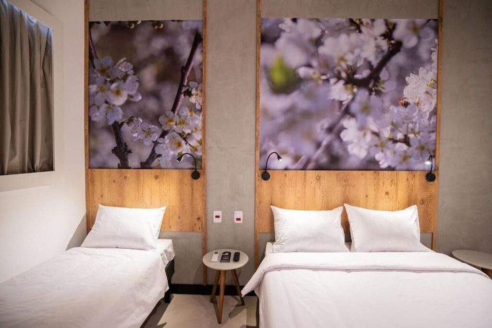 CAMPOS DE HOLAMBRA INN 3