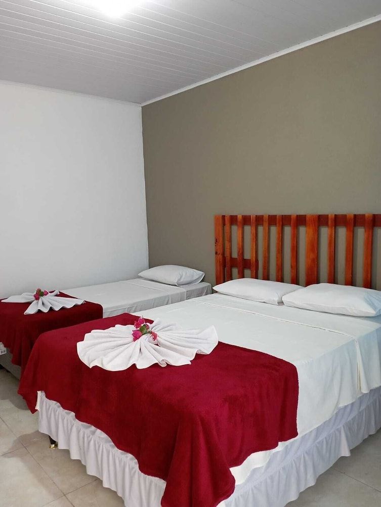 Hostel Pousada Flor de Paris 2