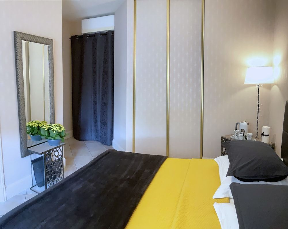 Villa l'Olivier, Chambre d'Hôtes Les Volets Bleus 2