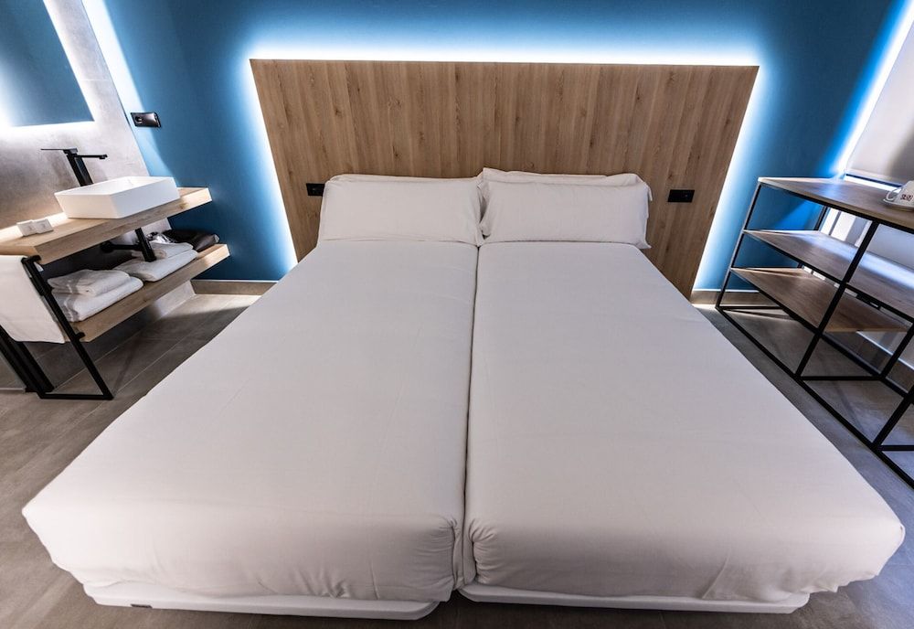 Hospedium Hotel Devalar Do Mar 2