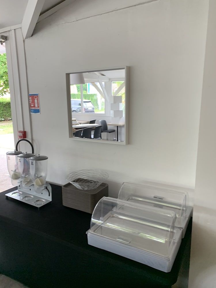 Budget Hotel - Melun Sud Dammarie Les Lys 2