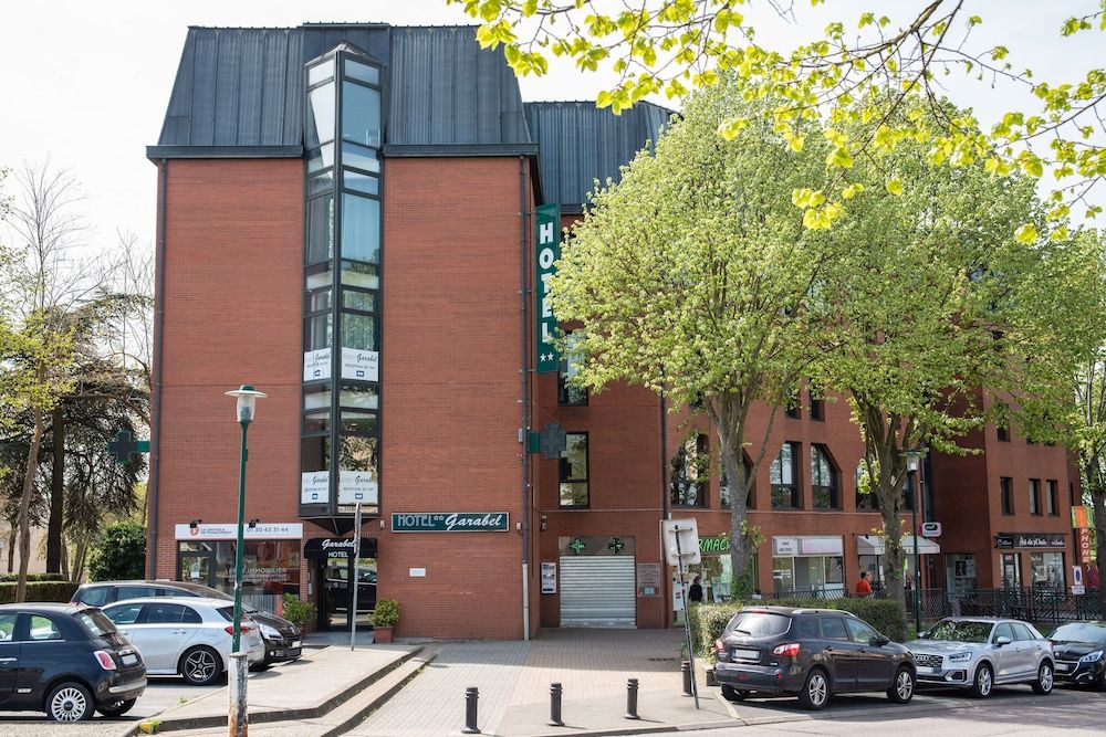 Hôtel Garabel 2 estrelas em Plaisir