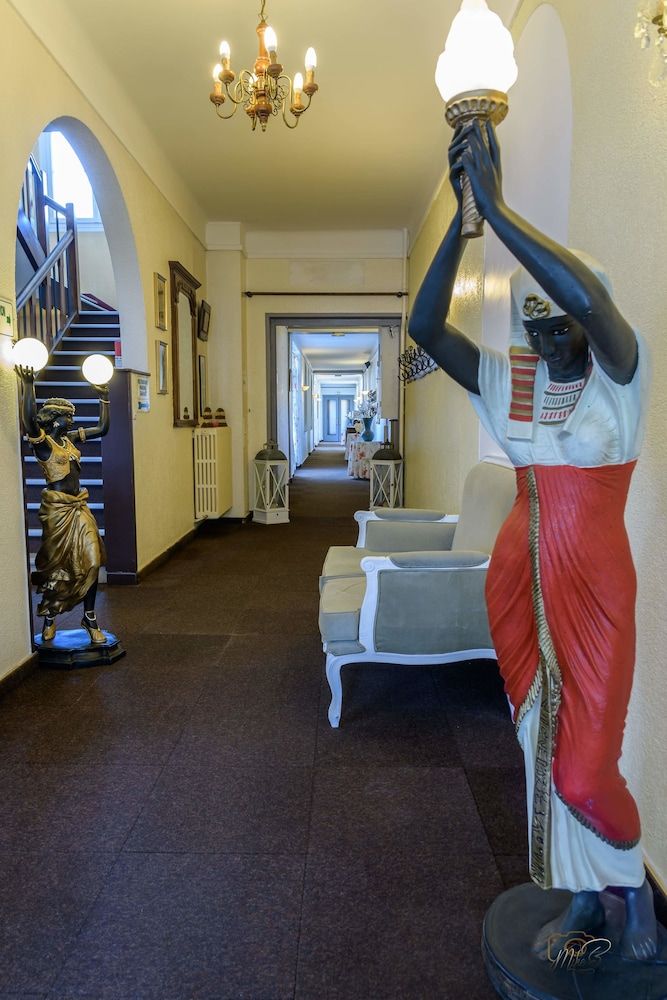 Hotel de la Cloche 2