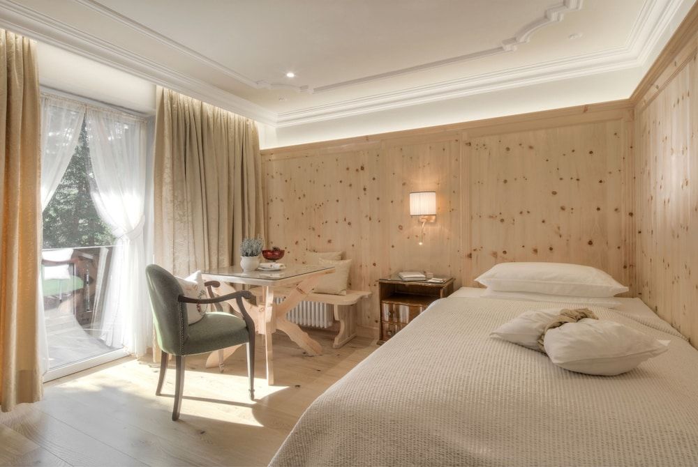 Hotel La Perla The Leading Hotels of the World 3