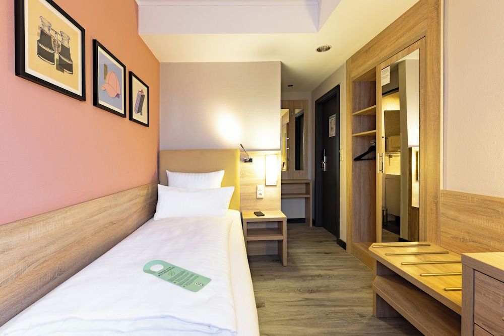 Garner Hotel Bremen North by IHG 3