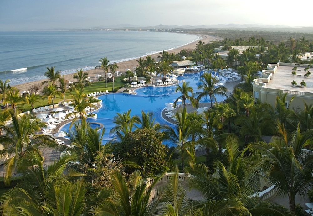 Pueblo Bonito Emerald Bay Resort & Spa - All Inclusive 1