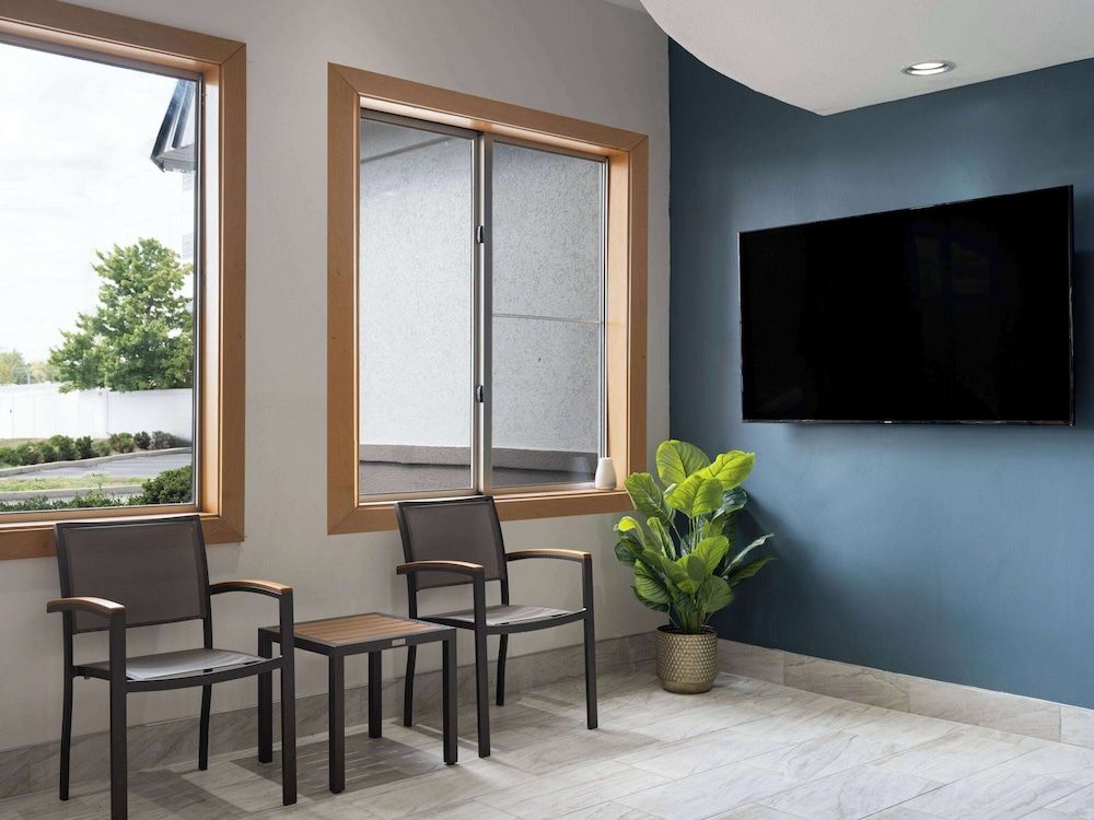 Baymont by Wyndham Indianapolis East 3