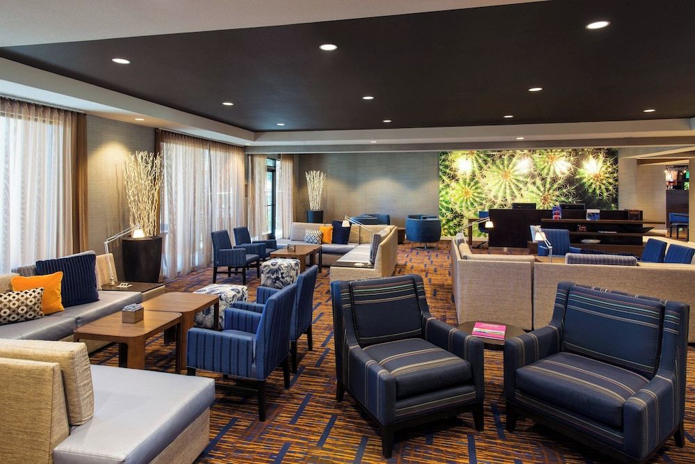 Courtyard by Marriott Palm Desert 2