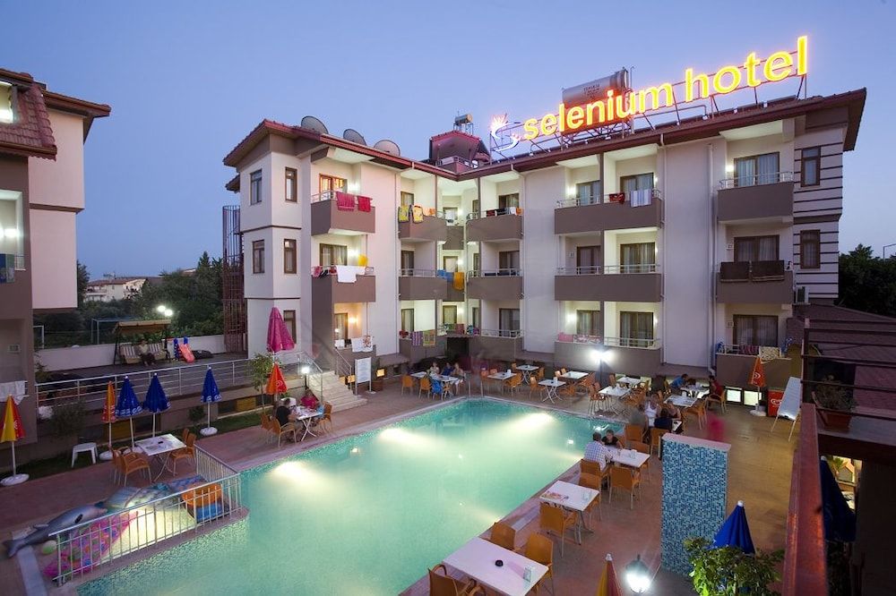 Selenium Hotel -1 estrelas em Side