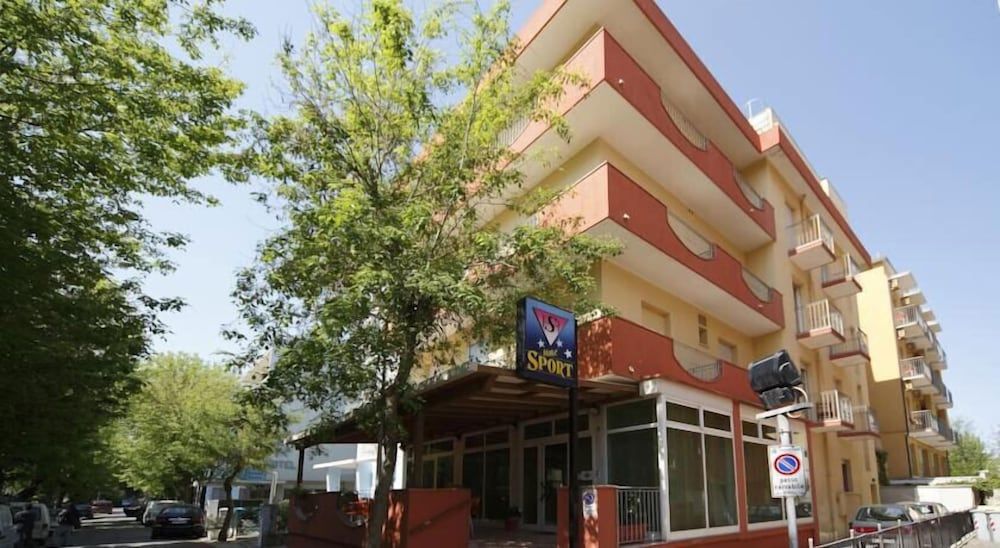 Hotel Sport 3 estrellas en Rímini