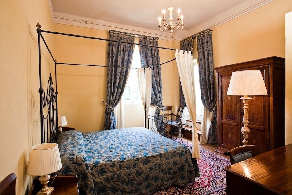 Castello Montegiove 4 estrelas em Fano