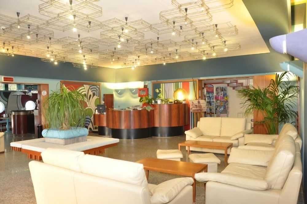 Hotel Carol 2