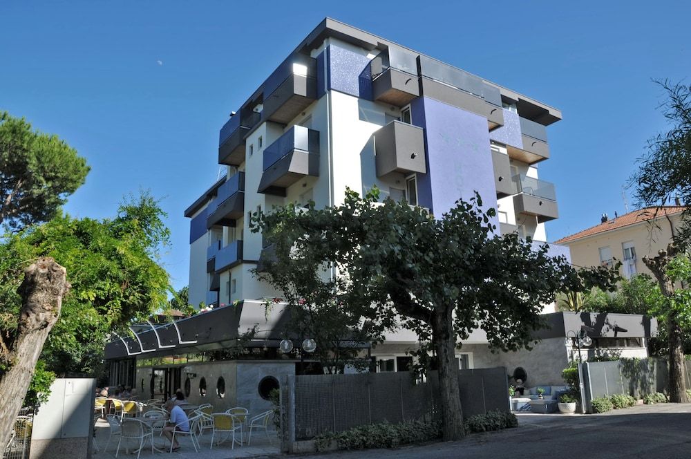 Hotel Carol -1 estrellas en Rímini