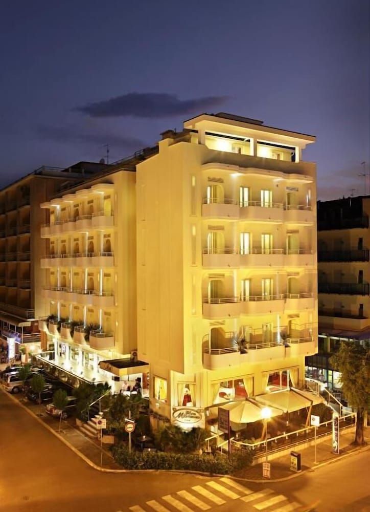 Mediterraneo Hotel & Suites 3 estrellas en Cattolica