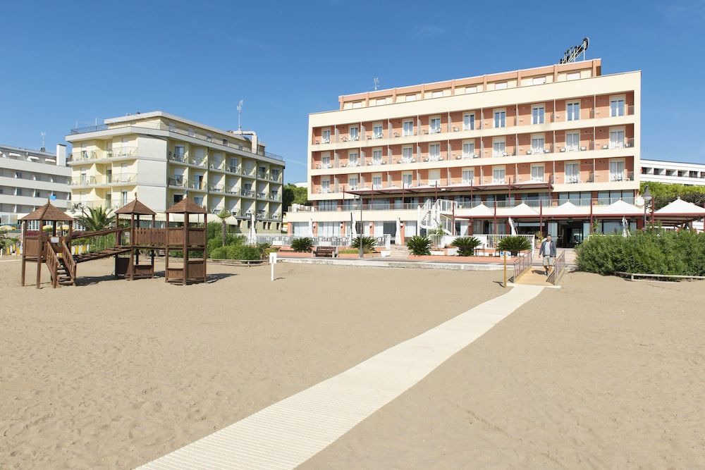 Hotel Columbus 3 estrellas en Caorle