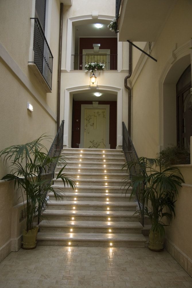 Palazzo Reginella Residence Hotel 1