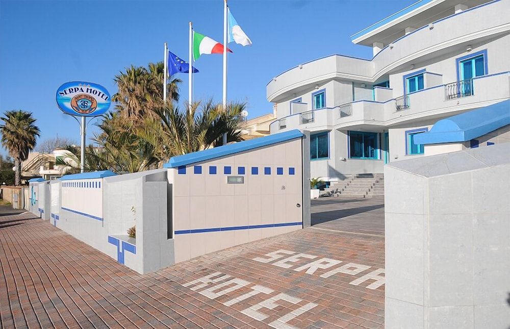 Serpa Hotel Anzio 3 estrelas em Anzio