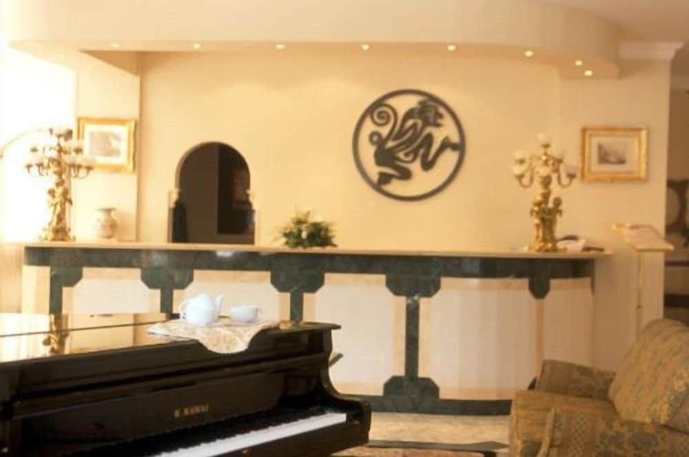 Park Hotel Villaferrata 2