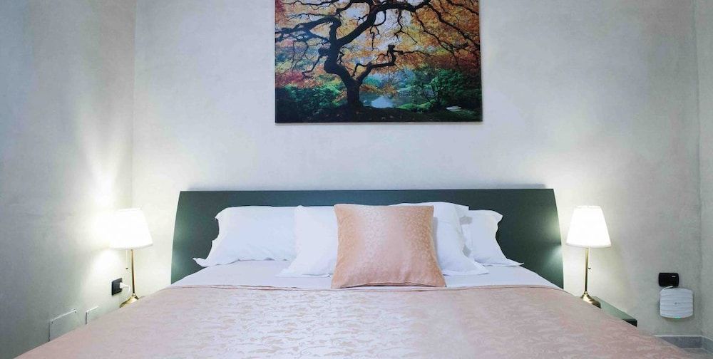 Vittoria Guest House - Salerno