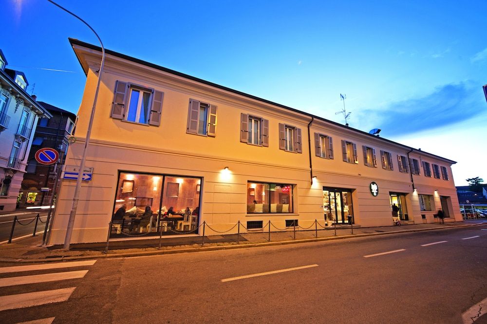 Amalia Bakery Home 1